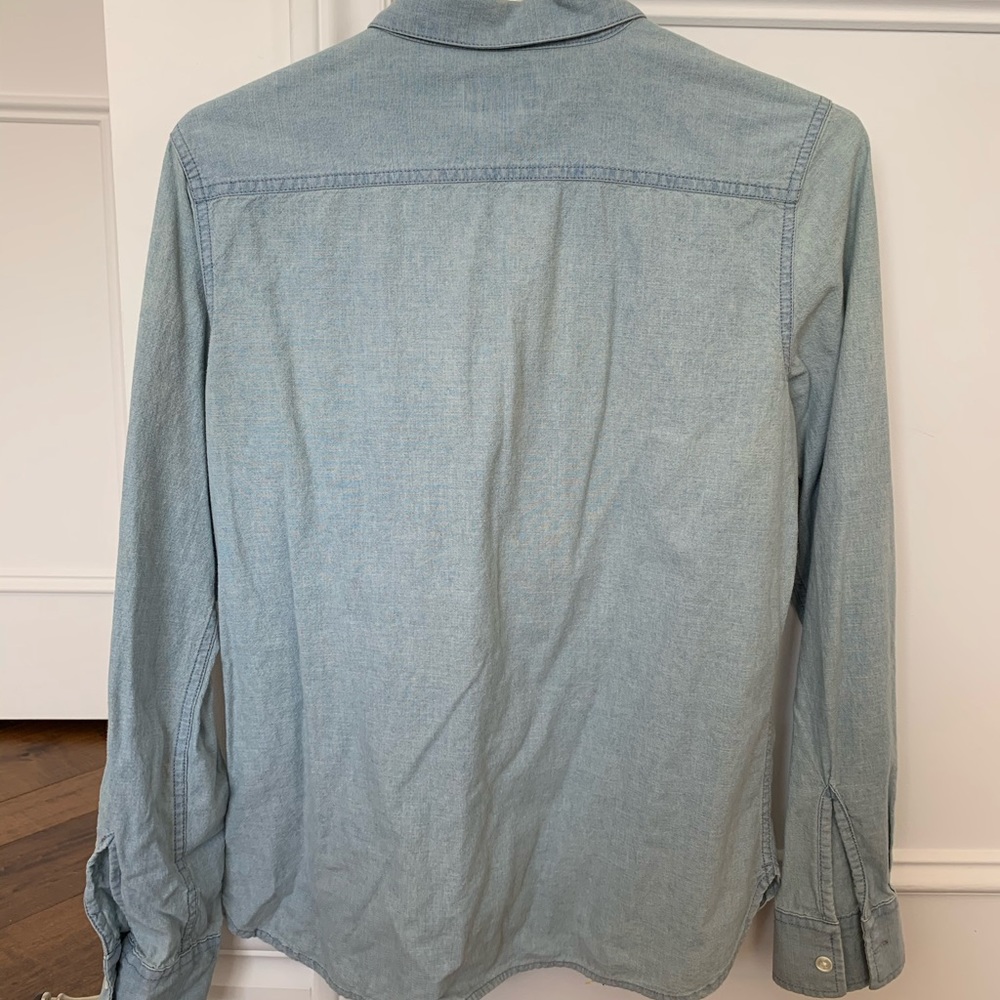 Levi’s button-up - Picture 2 of 3